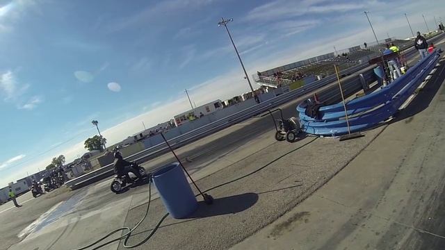 Minibike race vs Honda ruckus смотреть онлайн