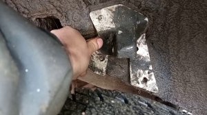 Как можно заменить верхний задний кронштейн амортизатора на ниве шевроле.