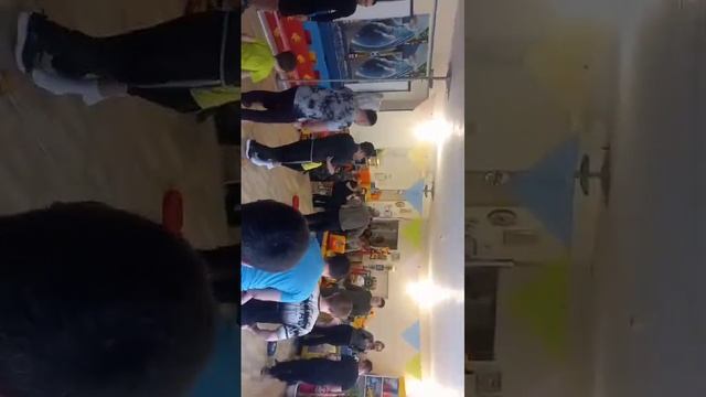 "Сильные, ловкие, смелые!" (соревнование дедов, отцов, братьев в честь 23 февраля) смотреть онлайн