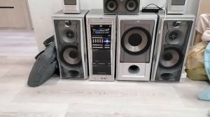 Небольшой обзор на музыкальный центр JVC DX T7