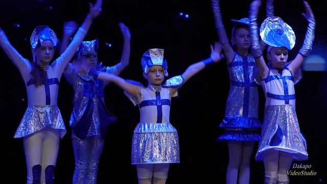 Театр мод школа-студия "Мини-леди" - Коллекция "Космос" Фестиваль "Поколение Z" смотреть онлайн