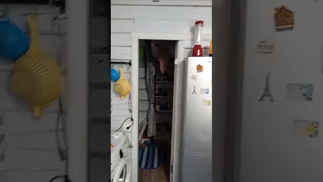 Как спрятать Холодильник на кухне смотреть онлайн