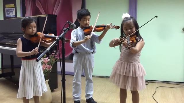 Iara's first violin recital in Yamaha July 15, 2017 смотреть онлайн