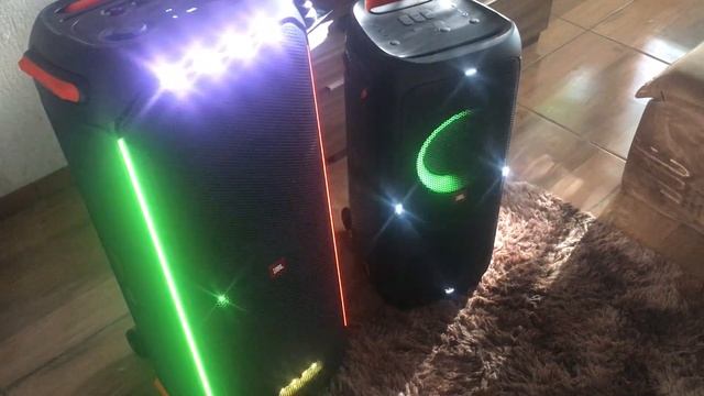Simple and timeless video on how to pair two JBL Partybox. (710 and 310). With Dogs xD смотреть онлайн