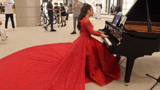 Tamer Hosny 2022, 180 darga, piano cover, Dubai mall Pianist Kalina Simeonova смотреть онлайн