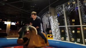 Удержаться на быке.