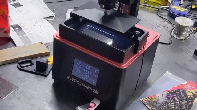 Elegoo Mars 2 Pro -  Setup And First Prints