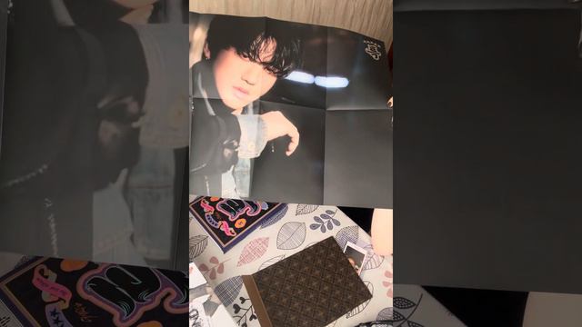 Unboxing Stray kids - 5 star limited Ver. / распаковка альбома Stray Kids - 5 star лимитная версия смотреть онлайн