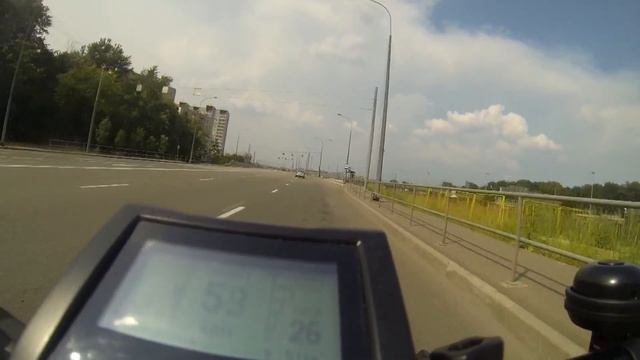 e bike and sunshine | На электровелосипеде | 2013 смотреть онлайн