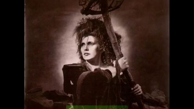 Lene Lovich - Hold on to Love смотреть онлайн