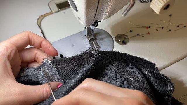 Как втачать воротник в горловину? Сборка воротника из ткани в клетку. Шью однобортный жакет часть 3. смотреть онлайн