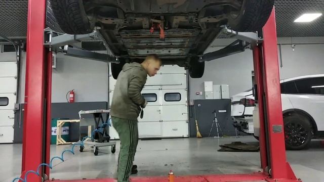 Замена 24kWh батареи на 30kWh AZE0 2014. Пришивка с помощью пришивальщика и платы подшивки. смотреть онлайн
