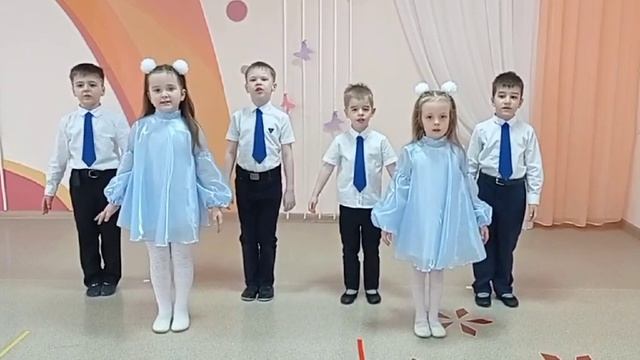 Песня "Ласковая ласточка", вокальный ансамбль "Капельки", детский сад 161 "Лесовичок" смотреть онлайн