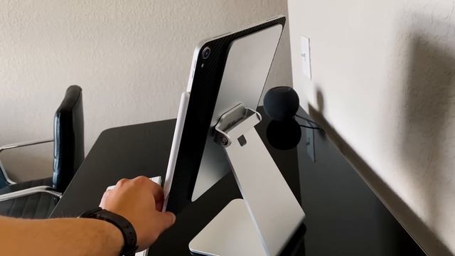 NEW iPad Pro Only Desk Setup| Awesome New iPad Accessories | FlexiSpot Desk Review! смотреть онлайн
