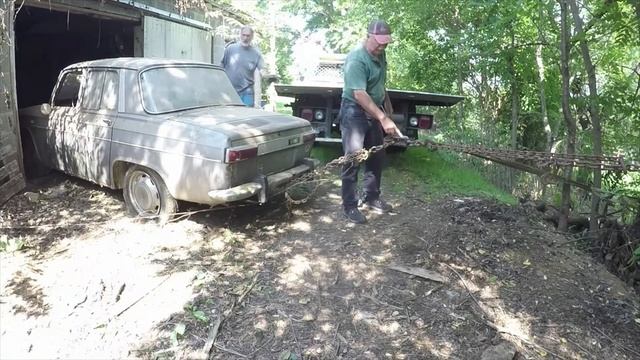 1967 Renault R10 Barn find смотреть онлайн