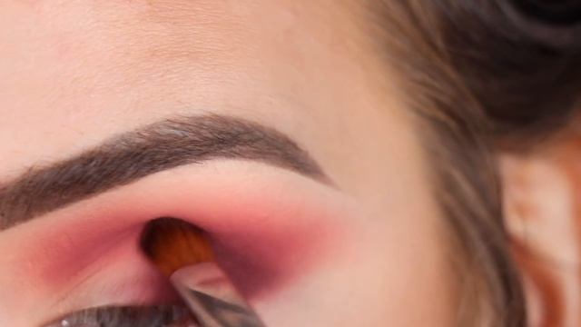Huda Beauty Wild Chameleon Palette | Warm Eyeshadow Tutorial смотреть онлайн