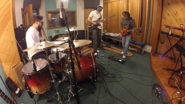 "Suspend" Live from 1841 Studios смотреть онлайн