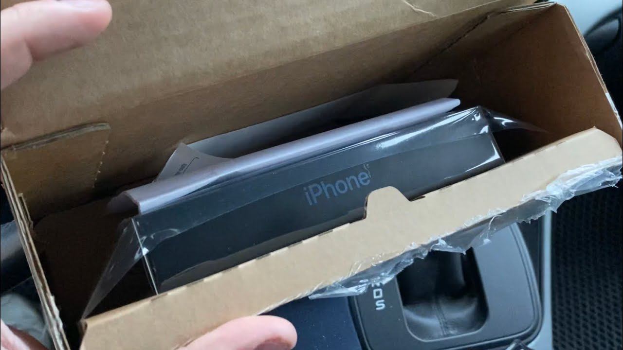 Получил свой iPhone 12 Pro из Apple Store - ДЕФИЦИТА НЕТ смотреть онлайн