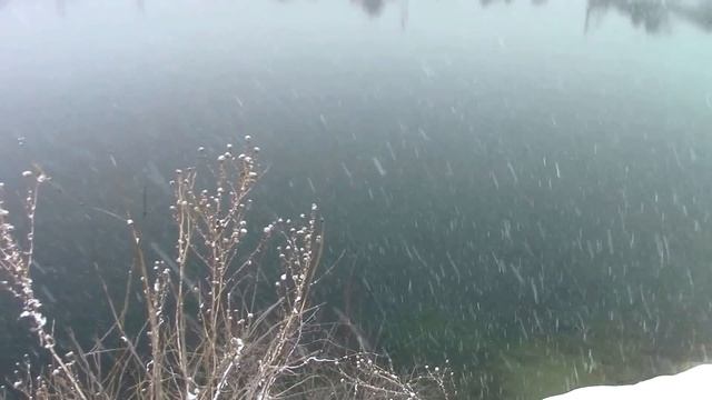 Первый снег. В Горловке началась зима. Конец декабря 2015 смотреть онлайн