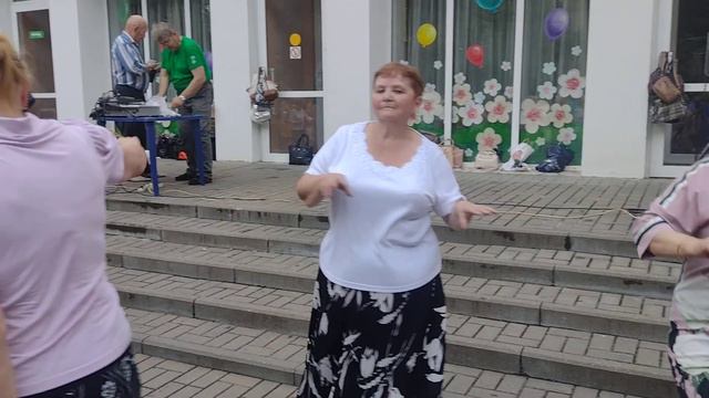 02.07.2023.Золотой кулончик.Виктор Королёв.В Гомельском парке. смотреть онлайн