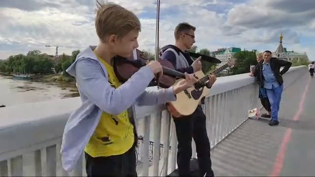 Концерт на мосту. The Kovalev brothers смотреть онлайн
