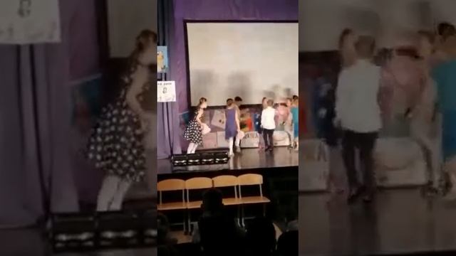 девочка чумазая танец смотреть онлайн