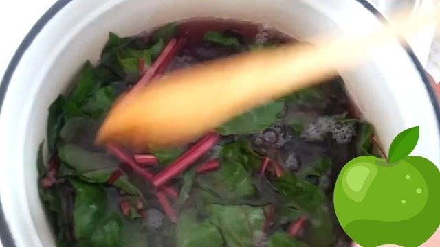 Не выкидывайте свекольную ботву! Салат из свекольных листьев! смотреть онлайн