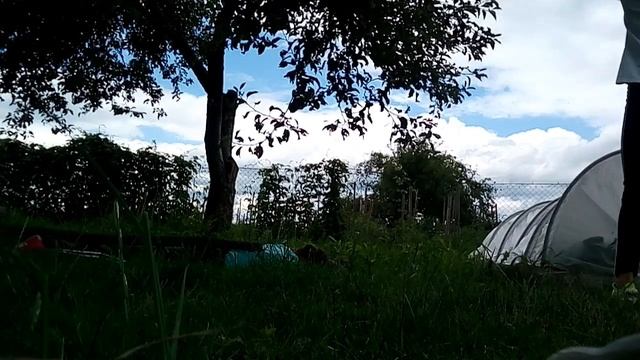 Жосткий ПРАНК над МАМОЙ??? Реакция мамы...?. Саша упала с лестницы?❓? смотреть онлайн