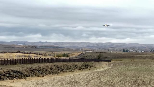 Посадка Гюмри авиакомпании S7￼ смотреть онлайн