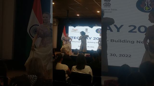 #Индийский танец смотреть онлайн