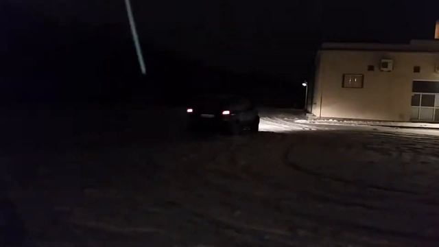 Mazda Tribute Doughnut Snow Drift / Mazda Tribute zimní drift na místě смотреть онлайн
