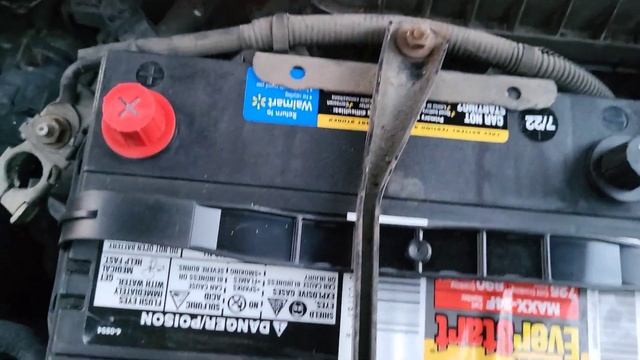 How to Install 890 Cranking Amp Battery on Toyota RAV4 смотреть онлайн