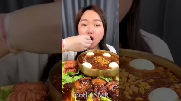 КИТАЙЦЫ ЕДЯТ НА КАМЕРУ!!! ???