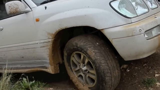 Lexus LX470 [Off-Road]