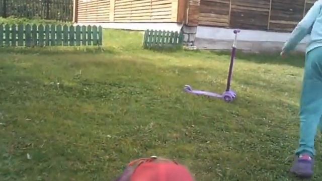 Будни детей на даче: игры, прятки, качели и ЖИВОТНЫЕ) смотреть онлайн