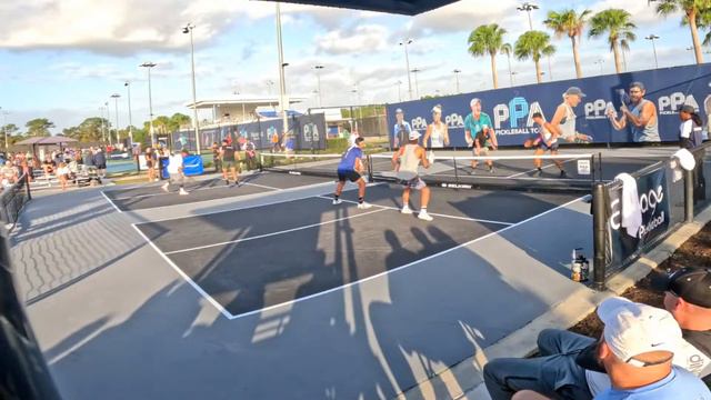 Pro Pickleball Battle! Tyson McGuffin & Jay Devilliers Vs. Yohann Nograbat & Austin Tchikatilov смотреть онлайн