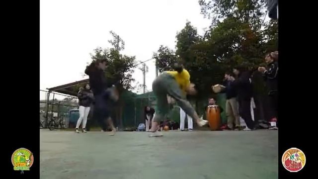 Zum zum zum capoeira mata um / 2014臺大與淡大卡波耶拉社團校際寒訓 смотреть онлайн