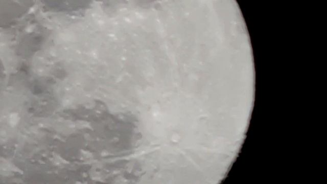 Zoom de 42x na Lua com Nikon Coolpix P520 смотреть онлайн