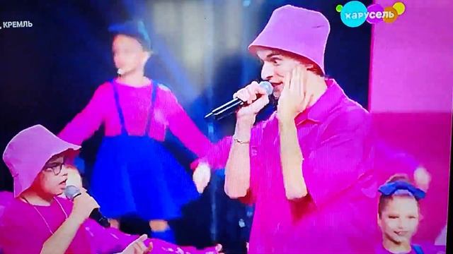 ДИМ-ДИМЫЧ И КАРУСЕЛЬ смотреть онлайн