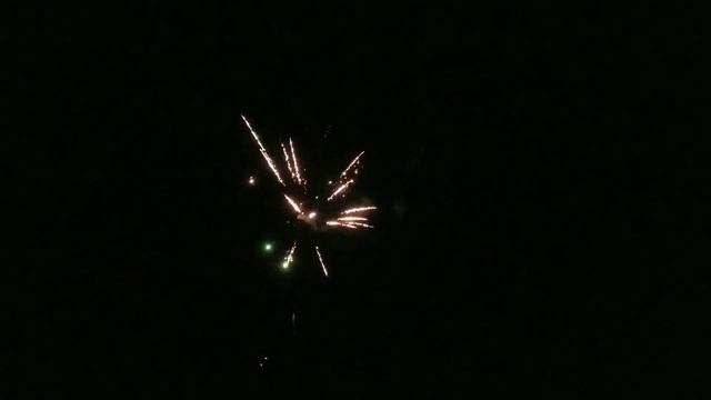 Apache Strike - 500g - World Class Fireworks смотреть онлайн