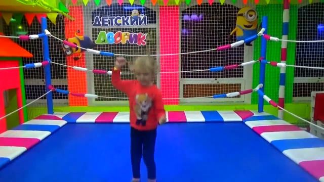 Развлечения для детей Дом гусеницы Супер игровая комната смотреть онлайн