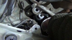 ЗАМЕНА САМОЙ ДОРОГОЙ ПОДУШКИ ДВИГАТЕЛЯ TOYOTA PASSO