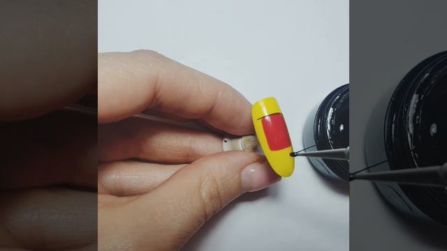 яркий летний маникюр с паутинкой для ногтей. Проще некуда. смотреть онлайн