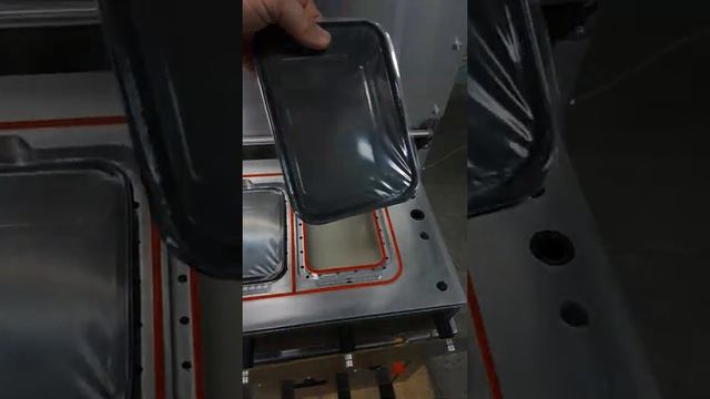 Тестирование запайщика вакуум/газ, среднего габарита, лоток 137 * 187 мм смотреть онлайн