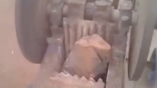 самодельная мини дробилка для кирпича и камня смотреть онлайн