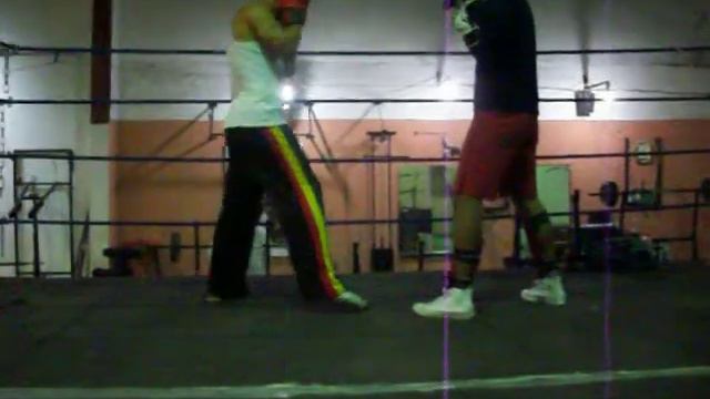 ENTRENANIENTO DE MUAY THAI DEL NEGRO Y DH смотреть онлайн
