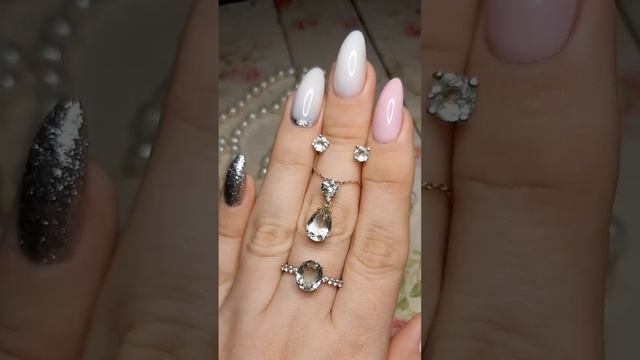 Шикарные зелёные аметисты в золоте?? Мои ювелирные украшения? #празиолит #зеленыйаметист #joedassin смотреть онлайн