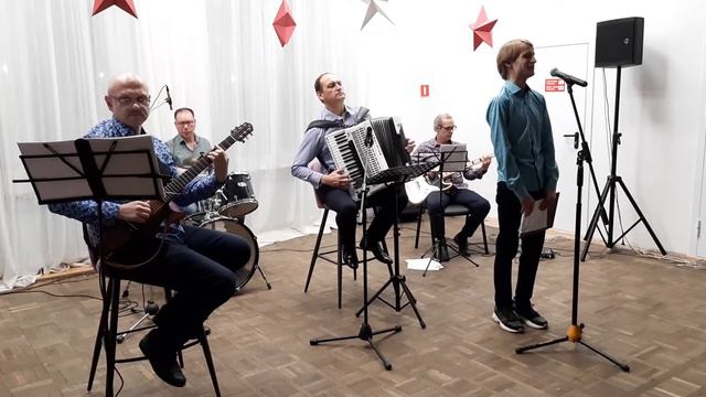 В землянке смотреть онлайн