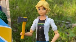 Маринетт поранилась на каникулах в лагере. Персонажи Леди Баг на отдыхе