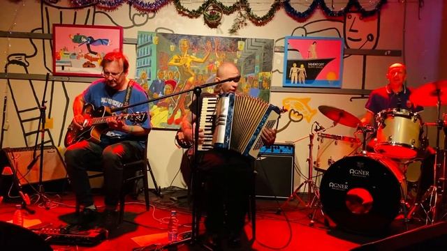 СКАЗЫ ЛЕСА - Солнцеворот | Live #РюмочнаяЗюзино #СказыЛеса смотреть онлайн